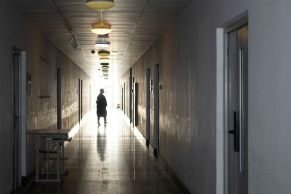 FRA | Relatório “Locais de Cuidados = Locais de Segurança?”